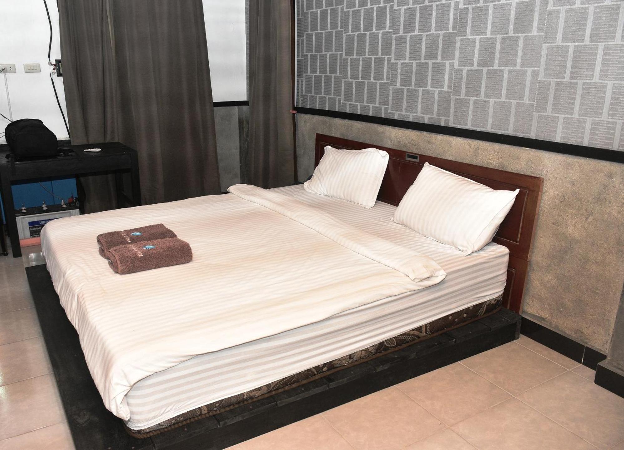 Oseda Nias Surf House Hotel Hilibotodane Buitenkant foto