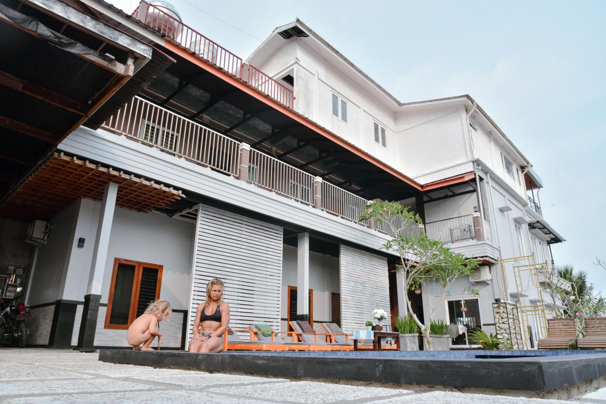 Oseda Nias Surf House Hotel Hilibotodane Buitenkant foto
