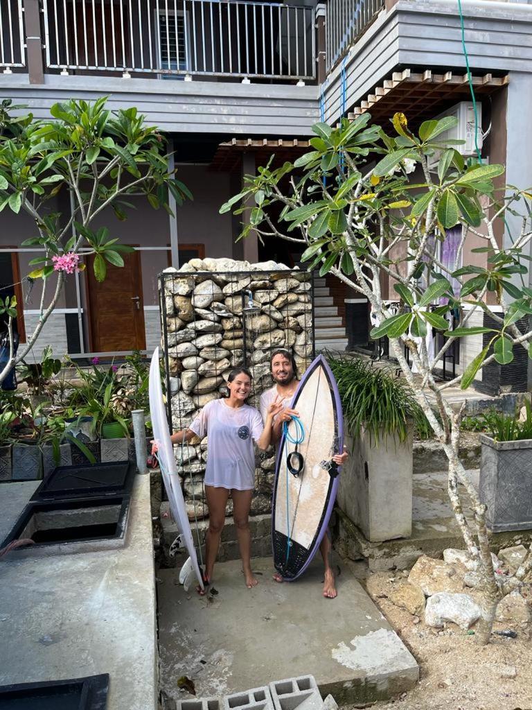 Oseda Nias Surf House Hotel Hilibotodane Buitenkant foto