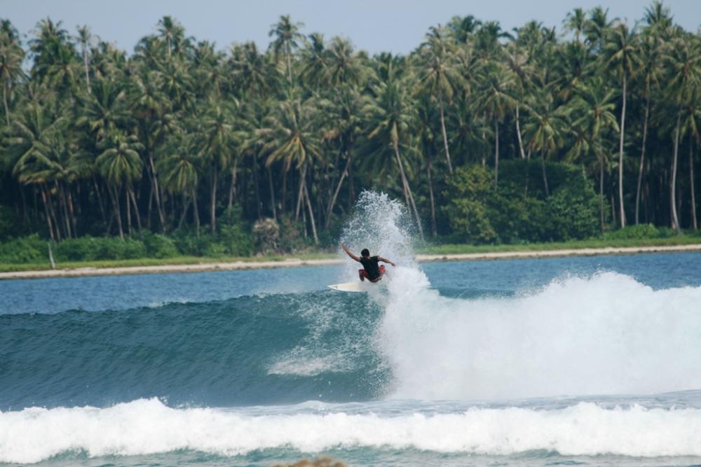 Oseda Nias Surf House Hotel Hilibotodane Buitenkant foto
