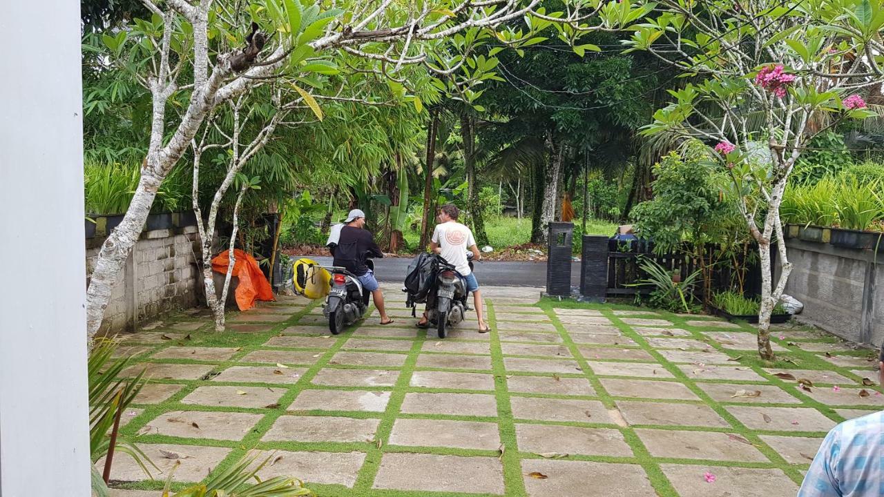 Oseda Nias Surf House Hotel Hilibotodane Buitenkant foto