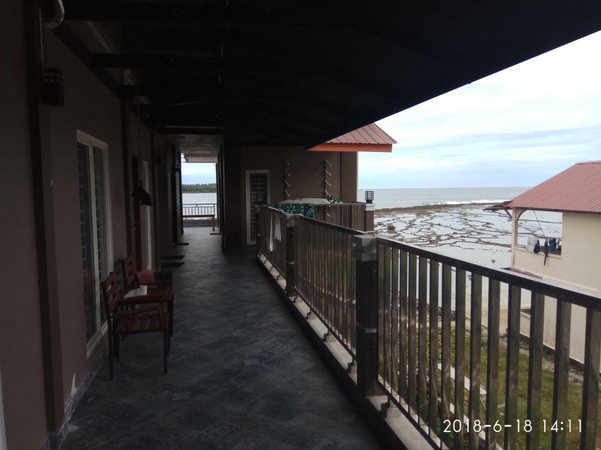 Oseda Nias Surf House Hotel Hilibotodane Buitenkant foto