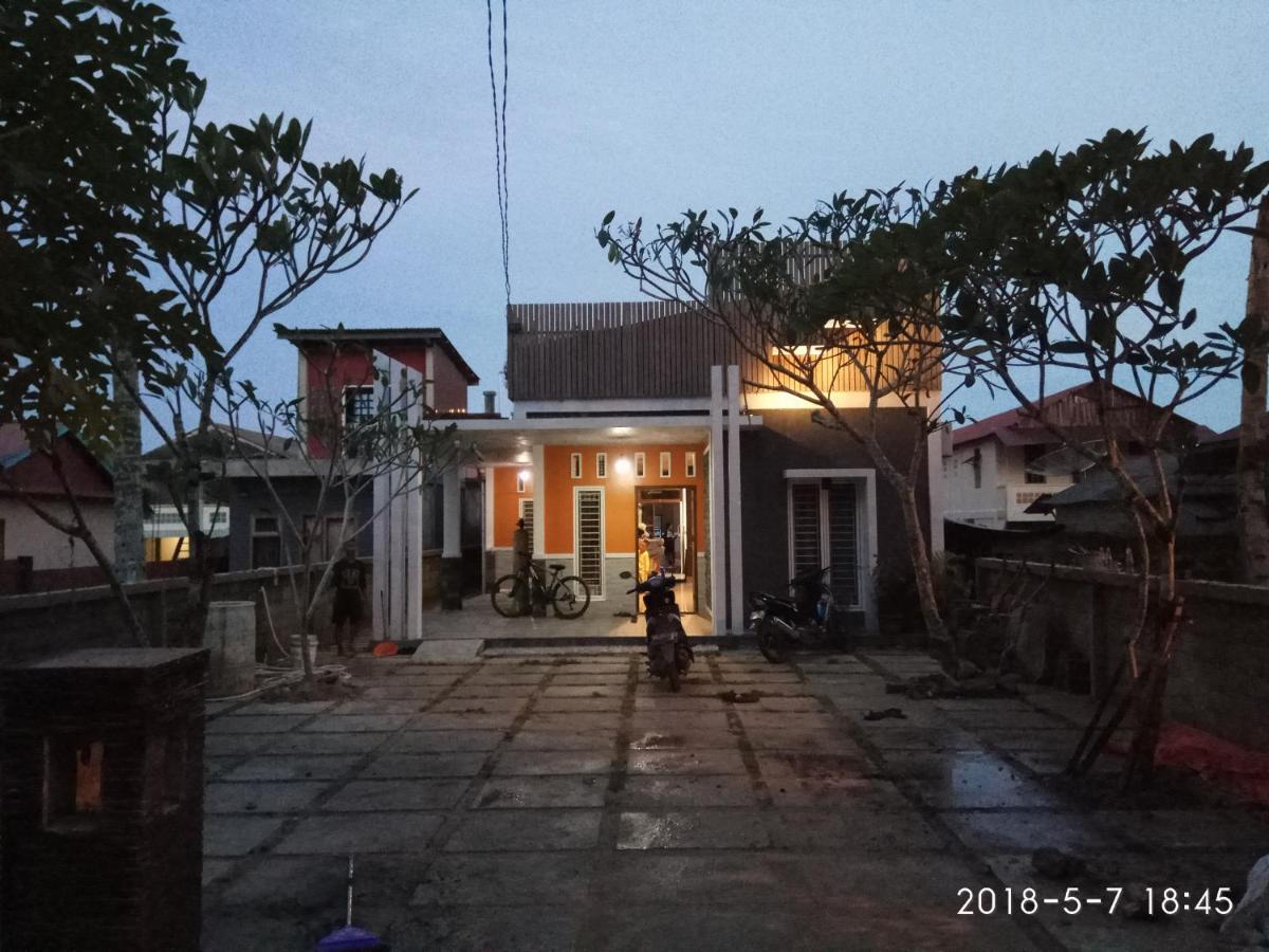 Oseda Nias Surf House Hotel Hilibotodane Buitenkant foto