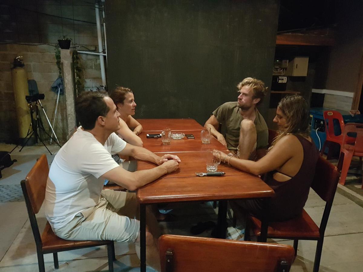 Oseda Nias Surf House Hotel Hilibotodane Buitenkant foto